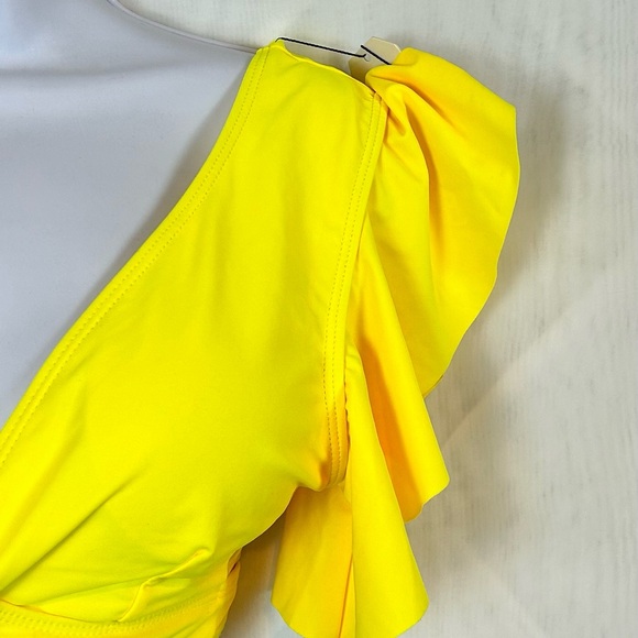 NWT Womens 2 Piece Flutter Top and High Waist Shorts Pin-Up Girl Swimsuit Medium - Picture 9 of 12